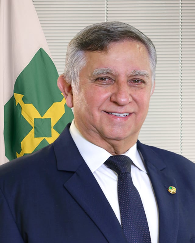Foto de Izalci Lucas — Foto oficial de parlamentar no Senado Federal